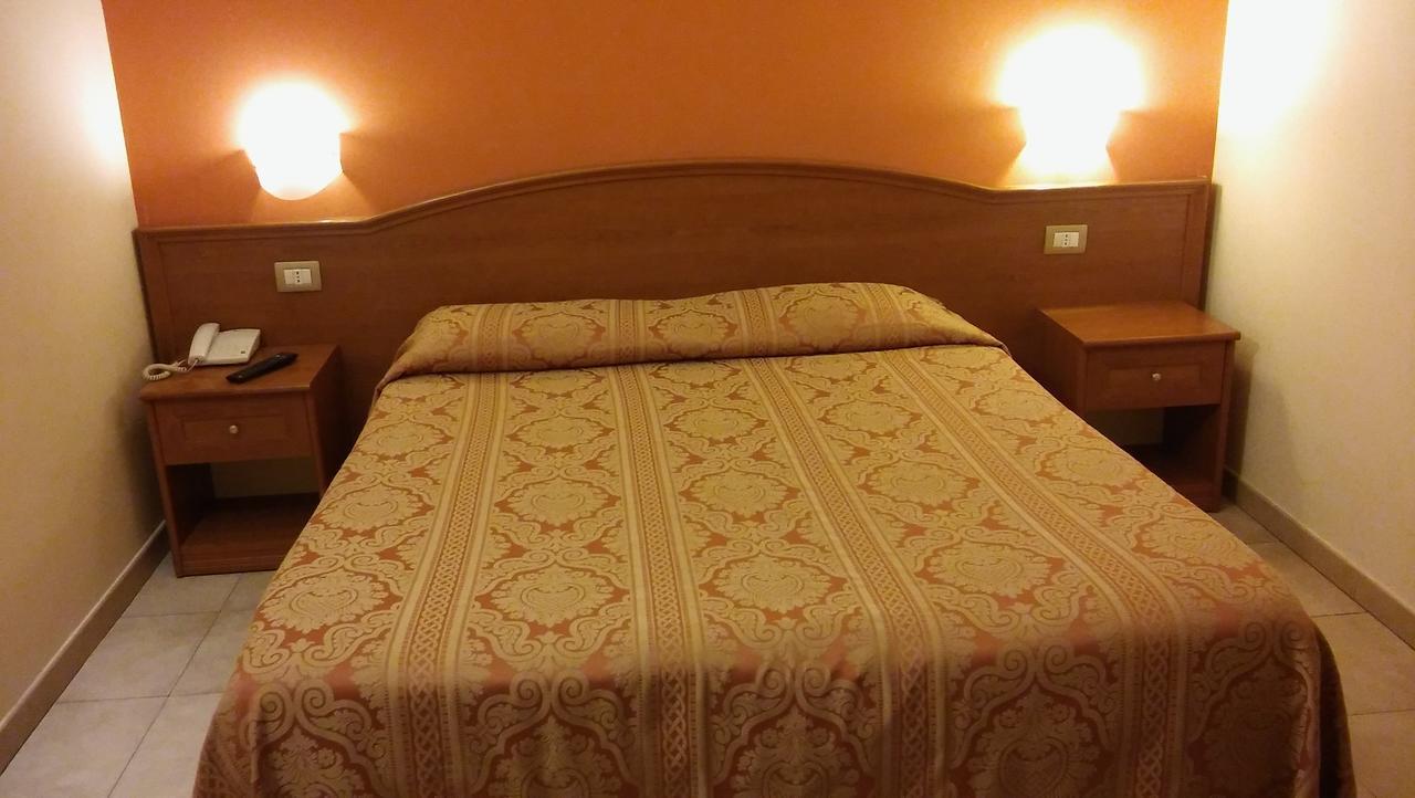 Hotel Giardino Modugno Eksteriør billede